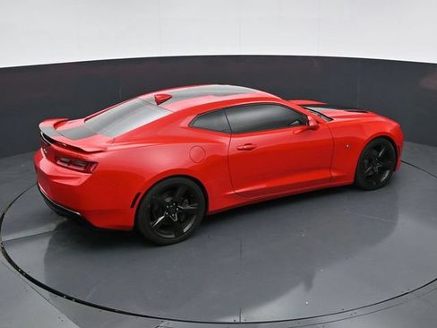 Used 2018 Chevrolet Camaro SS RWD image 28