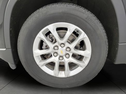 Used 2021 Chevrolet Traverse LT w/ LPO, Floor Liner Package AWD/4WD image 3