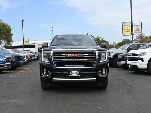 Used 2023 GMC Yukon XL SLT w/ SLT Luxury Package AWD/4WD image 2