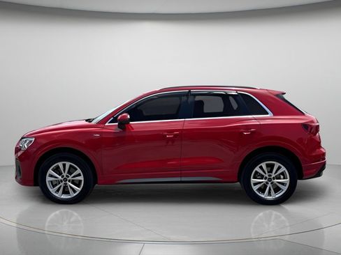 Used 2023 Audi Q3 2.0T Premium AWD/4WD image 2