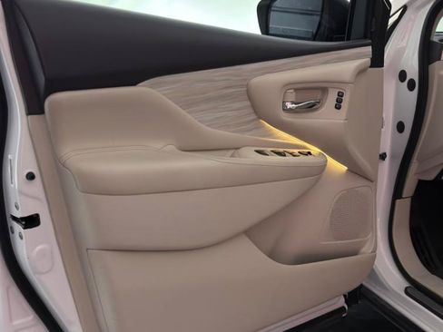 Used 2018 Nissan Murano Platinum AWD/4WD image 17