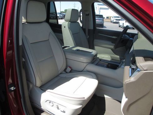 Used 2023 GMC Yukon Denali w/ Max Trailering Package AWD/4WD image 26