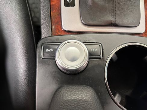 Used 2010 Mercedes-Benz C 300 Sport image 36