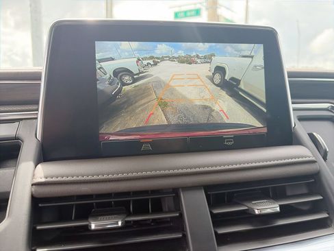 Used 2023 GMC Yukon XL SLT RWD image 21