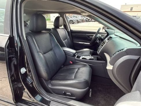 Used 2017 Nissan Altima 3.5 SR FWD image 37