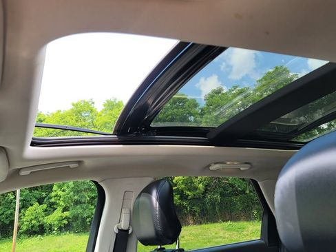 Used 2018 Ford Edge SEL w/ Equipment Group 201A AWD/4WD image 24