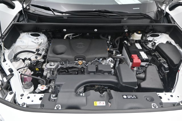 Used 2024 Toyota RAV4 XLE FWD image 17