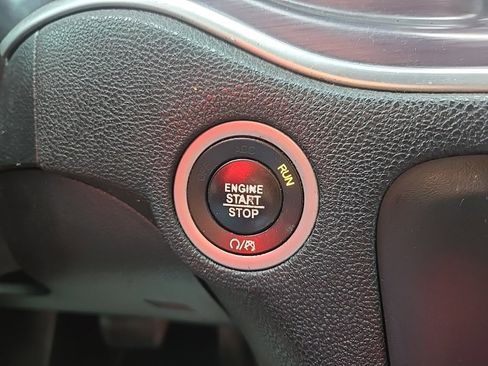 Used 2018 Dodge Charger SXT image 44