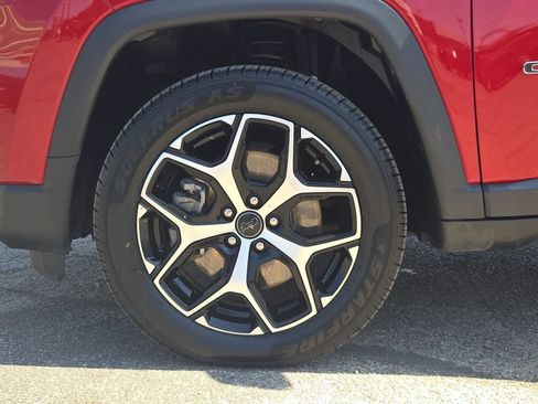 Used 2025 Jeep Compass Limited AWD/4WD image 27