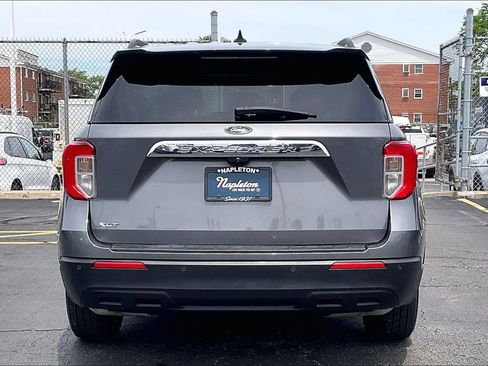 Used 2021 Ford Explorer XLT RWD image 3