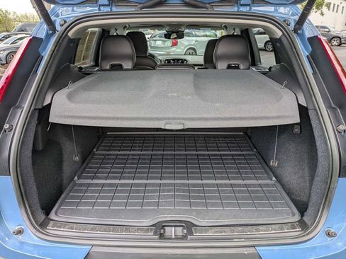 Used 2023 Volvo XC40 B5 Plus w/ Protection Package Premier image 13