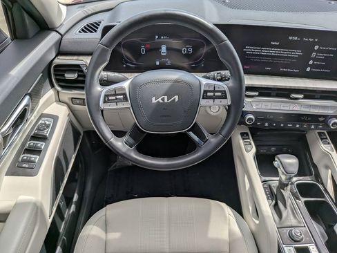 Certified 2023 Kia Telluride EX w/ EX Captain's Chair Package AWD/4WD image 16