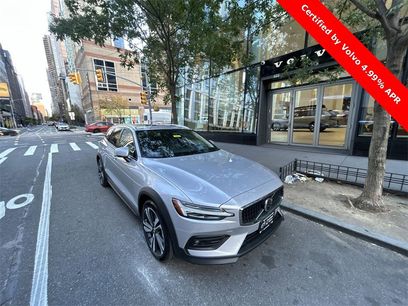 Certified 2025 Volvo V60 B5 Cross Country Plus