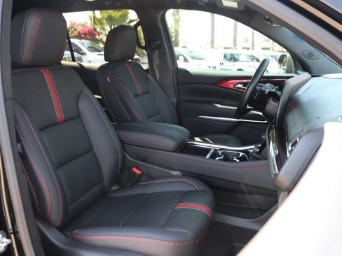 Used 2026 Chevrolet Traverse RS w/ LPO, Floor Liner Package FWD image 44