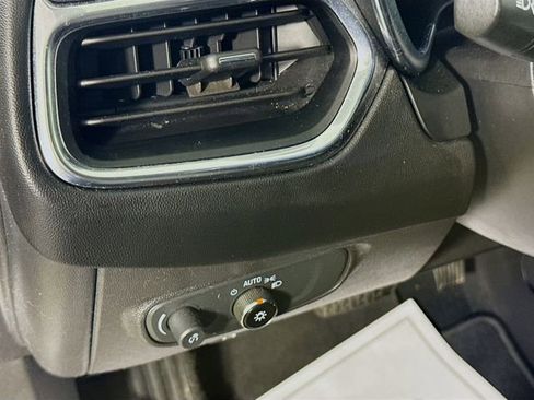 Used 2022 Chevrolet Equinox LT AWD/4WD image 12