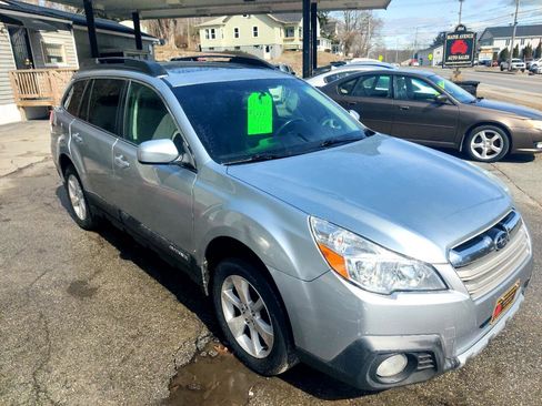 Used 2014 Subaru Outback 2.5i Limited image 8