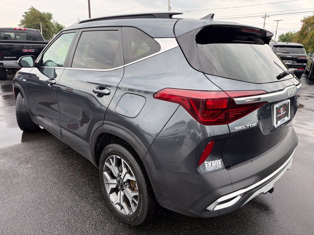 Used 2022 Kia Seltos EX AWD/4WD image 9