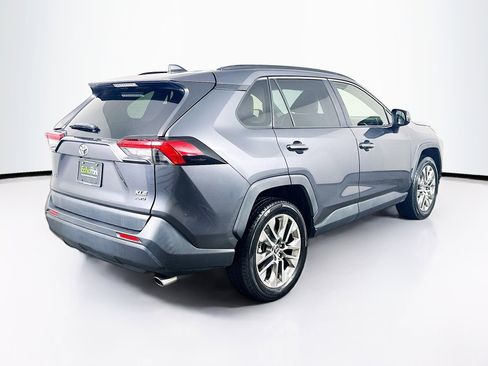 Used 2019 Toyota RAV4 XLE Premium w/ Cold Weather Package image 9