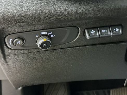 Used 2023 Buick Envision Avenir AWD/4WD image 10