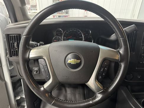 Used 2019 Chevrolet Express 3500 LS image 7