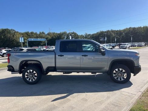 Used 2026 Chevrolet Silverado 2500 Custom w/ Custom Value Package image 13