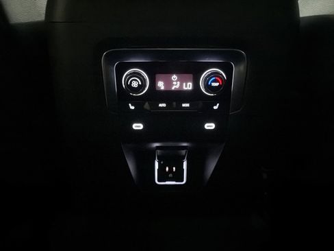 Used 2023 Chevrolet Tahoe Z71 w/ Off-Road Capability Package image 31