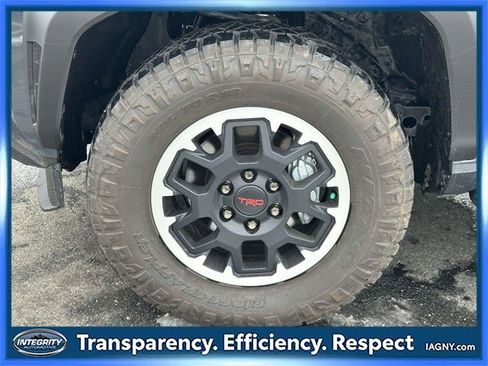 Used 2025 Toyota 4Runner TRD Off-Road image 11