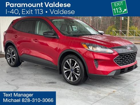 Used 2021 Ford Escape SE w/ SE Sport Appearance Package image 21