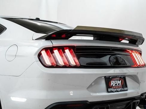 Used 2019 Ford Mustang Coupe w/ Black Accent Package RWD image 10