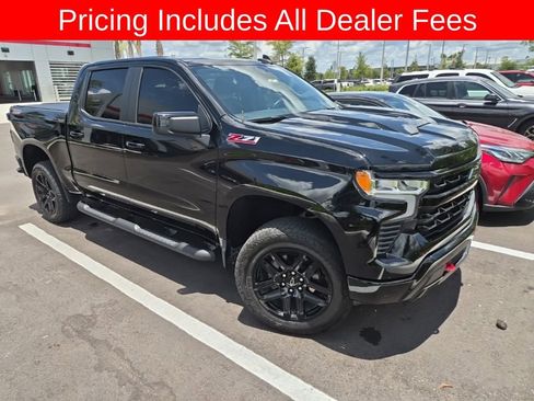 Used 2025 Chevrolet Silverado 1500 LT Trail Boss w/ Convenience Package II AWD/4WD image 3