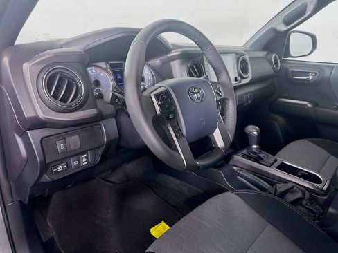 Certified 2020 Toyota Tacoma TRD Sport w/ Technology Package RWD image 9