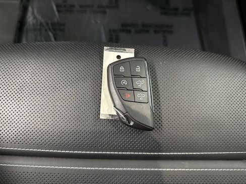 Used 2025 GMC Sierra EV Denali AWD/4WD image 41