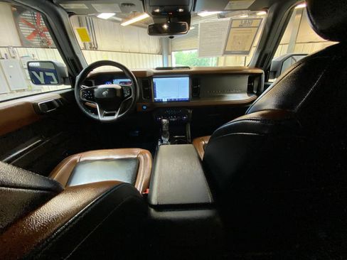 Used 2024 Ford Bronco Outer Banks AWD/4WD image 20