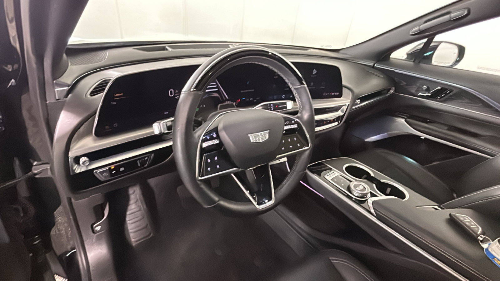 Used 2024 Cadillac Lyriq Luxury RWD image 15