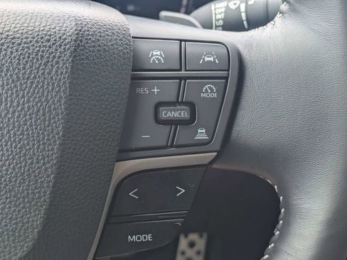 Used 2025 Toyota Camry SE FWD image 26