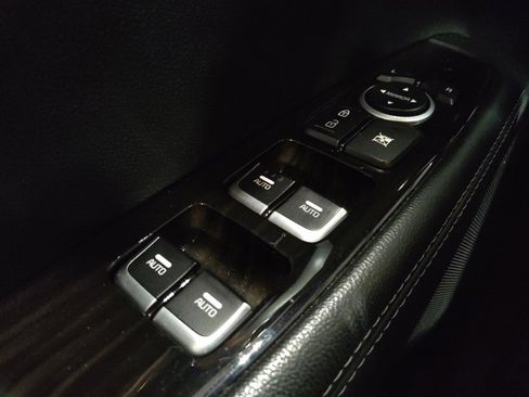 Used 2019 Kia Sorento AWD image 27