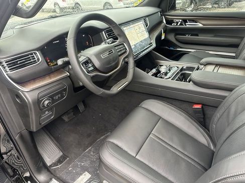 New 2024 Jeep Grand Wagoneer L Base image 21