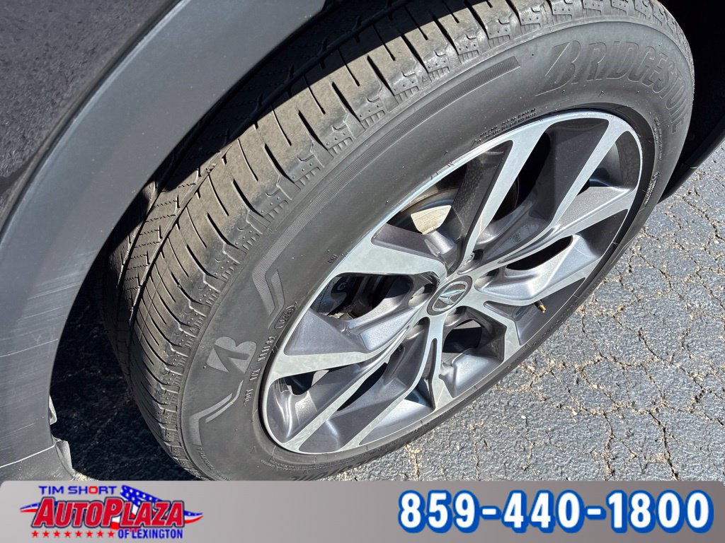 Used 2024 Acura MDX w/ Technology Package FWD image 9