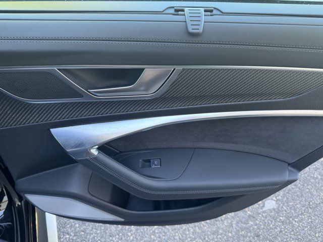 Certified 2022 Audi RS 6 AWD/4WD image 34
