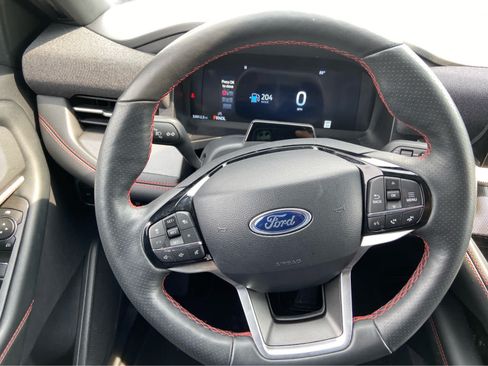 Used 2025 Ford Explorer ST-Line w/ ST-Line Street Pack AWD/4WD image 23