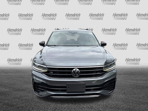 Used 2022 Volkswagen Tiguan SE R-Line AWD/4WD image 3