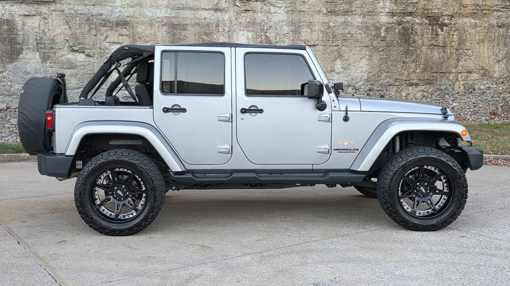 Used 2014 Jeep Wrangler Unlimited Sahara AWD/4WD image 14