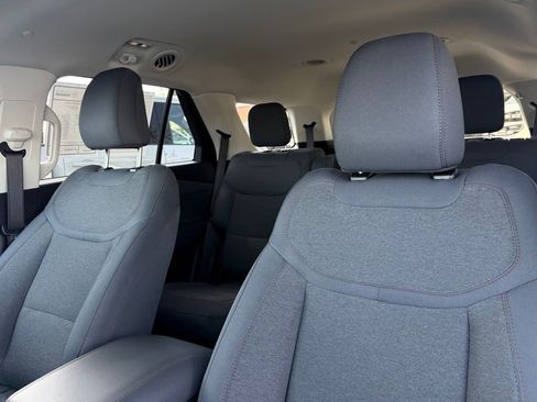 Used 2026 Ford Explorer Active RWD image 17