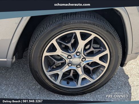 Certified 2019 Jeep Grand Cherokee Overland RWD image 18