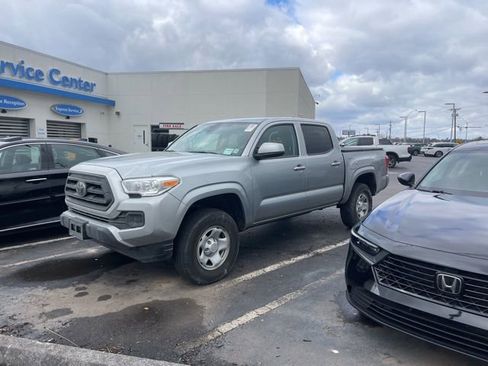 Used 2023 Toyota Tacoma SR image 2