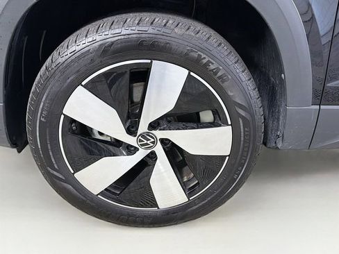 Used 2024 Volkswagen Taos S image 31