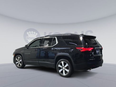 Used 2022 Chevrolet Traverse LT w/ LT Premium Package AWD/4WD image 8