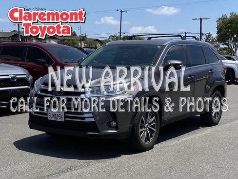 Certified 2019 Toyota Highlander XLE FWD image 1