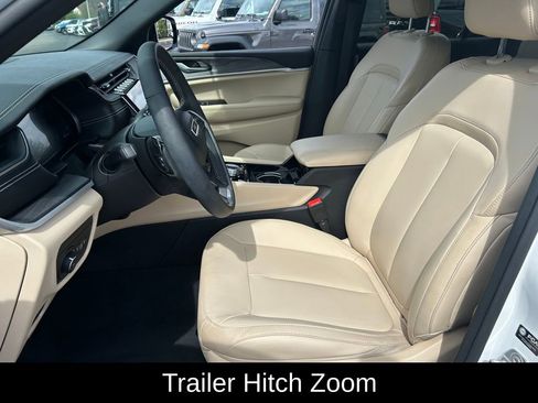 Used 2023 Jeep Grand Cherokee Limited w/ Trailer Tow Prep Group (B) AWD/4WD image 25