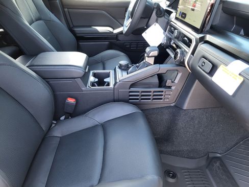 Certified 2026 Toyota 4Runner Limited AWD/4WD image 11